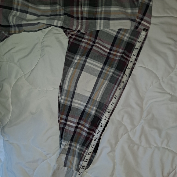 Tommy Hilfiger shirt - Picture 6 of 7